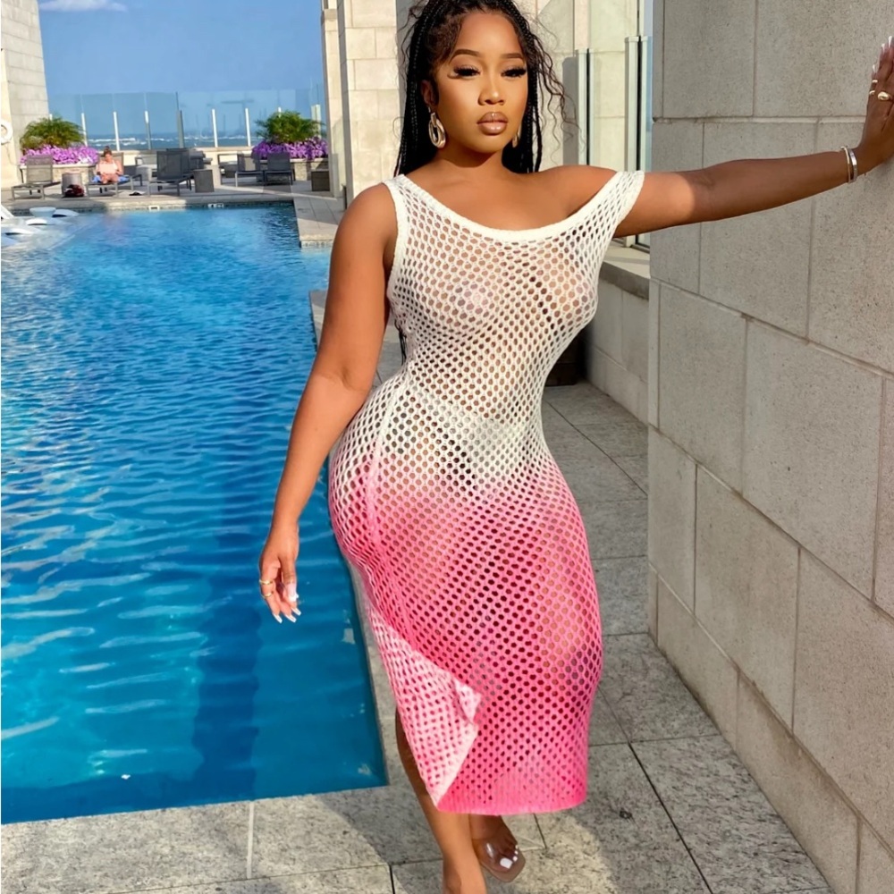 Elegant Pink Ombre Swim Cover-Up